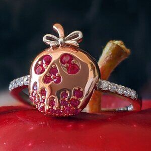 Disney Villians Snow White Poison Apple Ring, 925 Sterling Silver